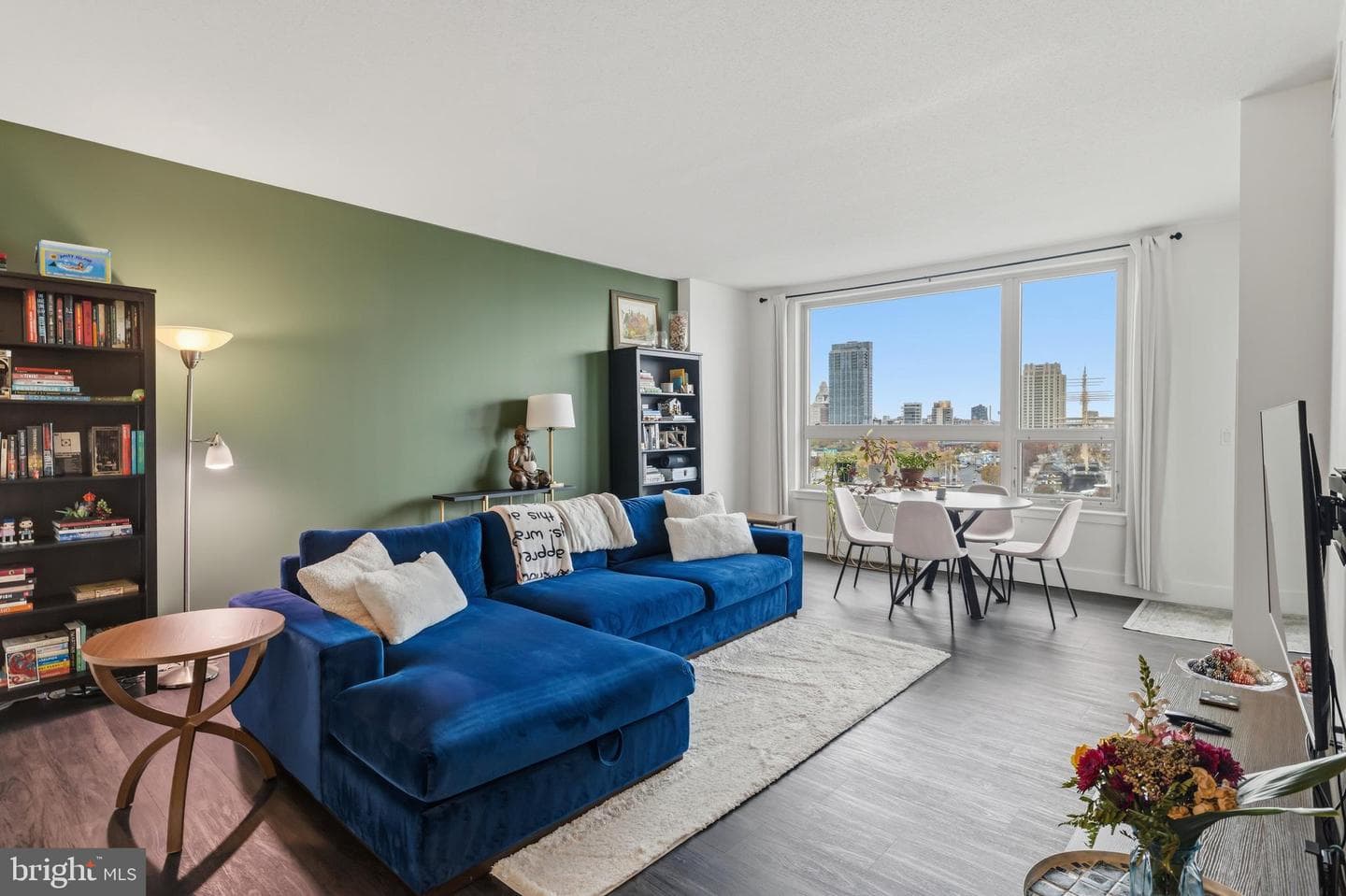 717 S Columbus Boulevard #707 photo 26