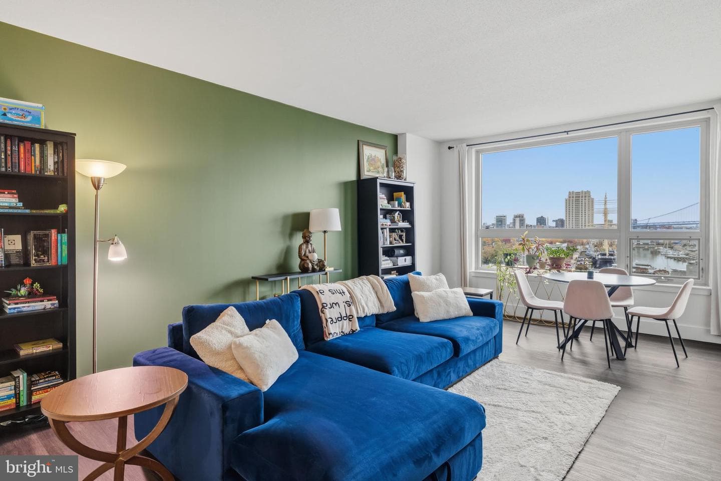 717 S Columbus Boulevard #707 photo 3