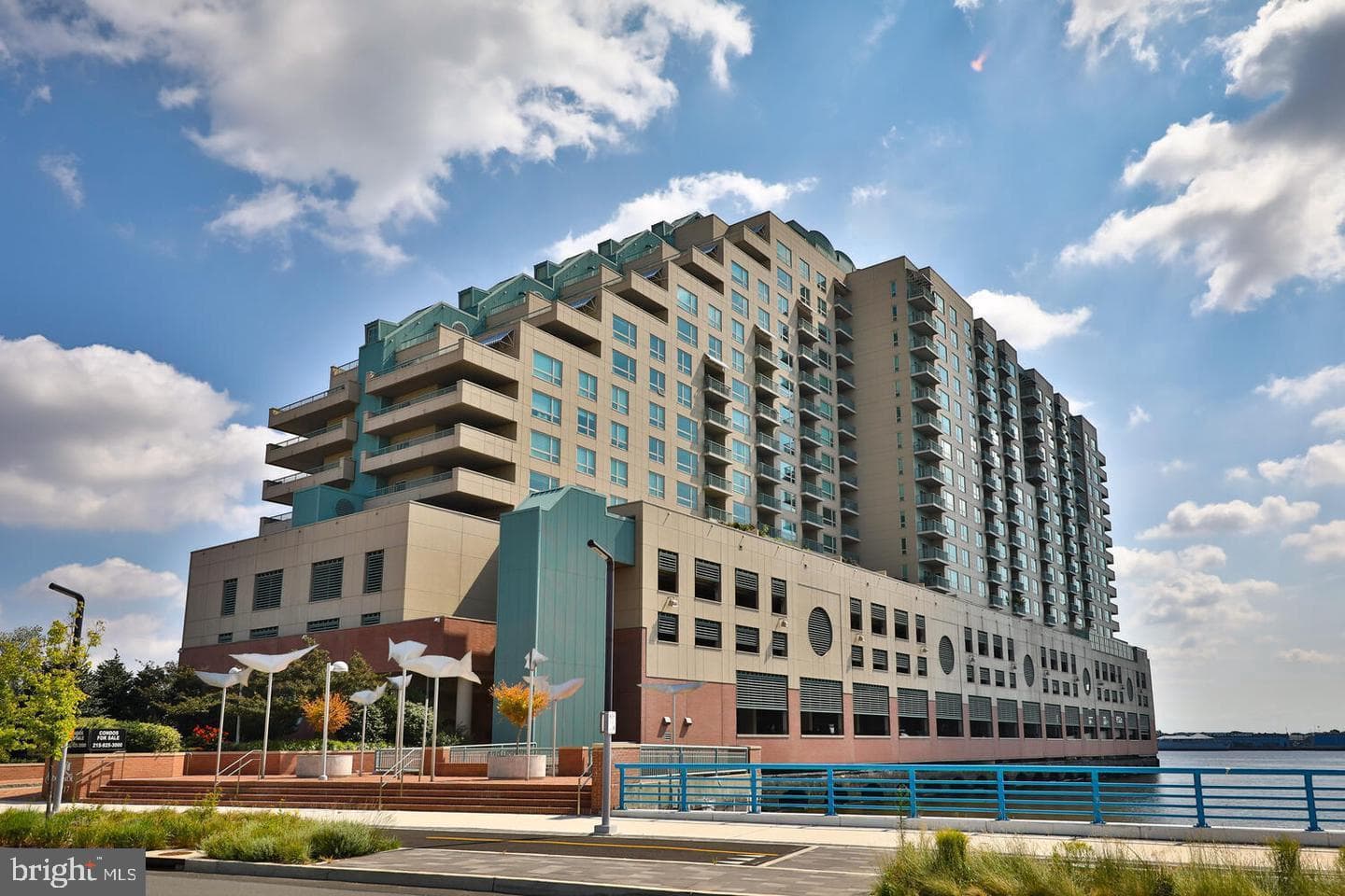 717 S Columbus Boulevard #707 photo 44