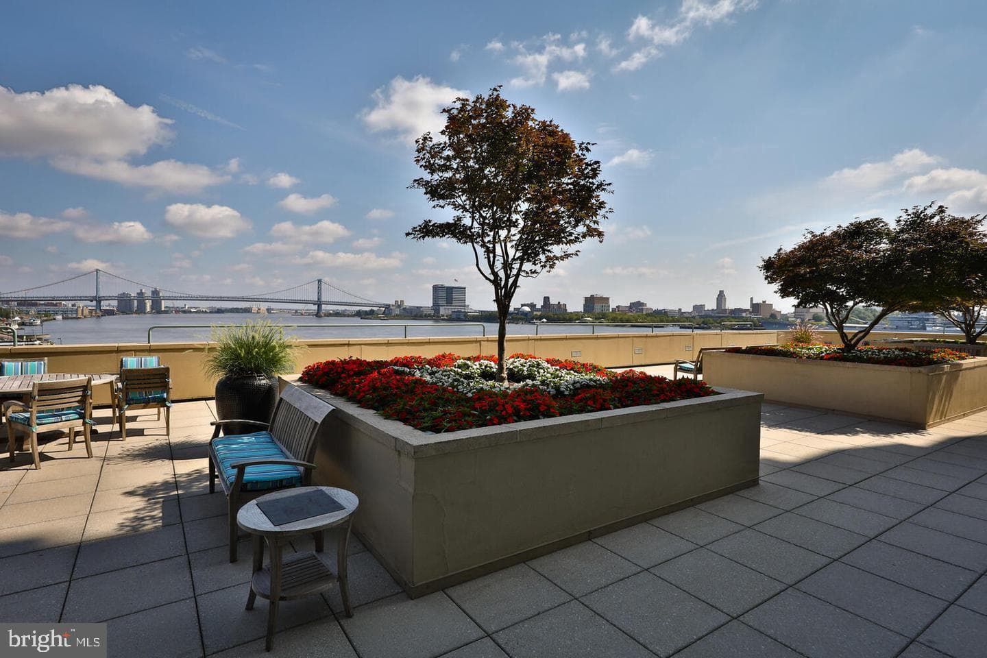 717 S Columbus Boulevard #707 photo 48