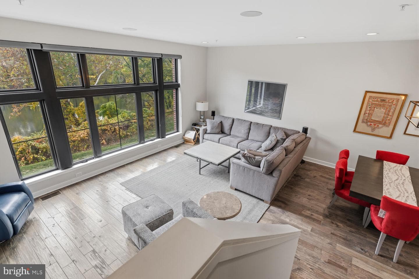 4586 Riverside Way photo 4