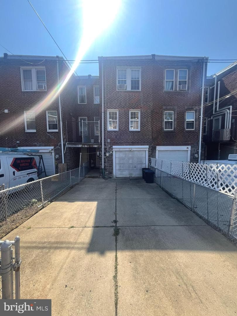 7178 Gillespie Street photo 25