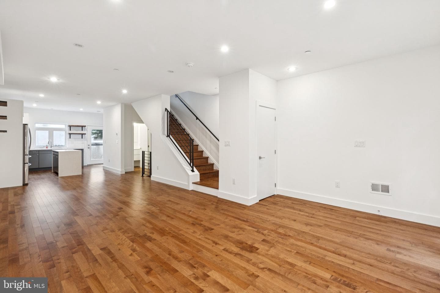 834 N Orkney Street photo 13