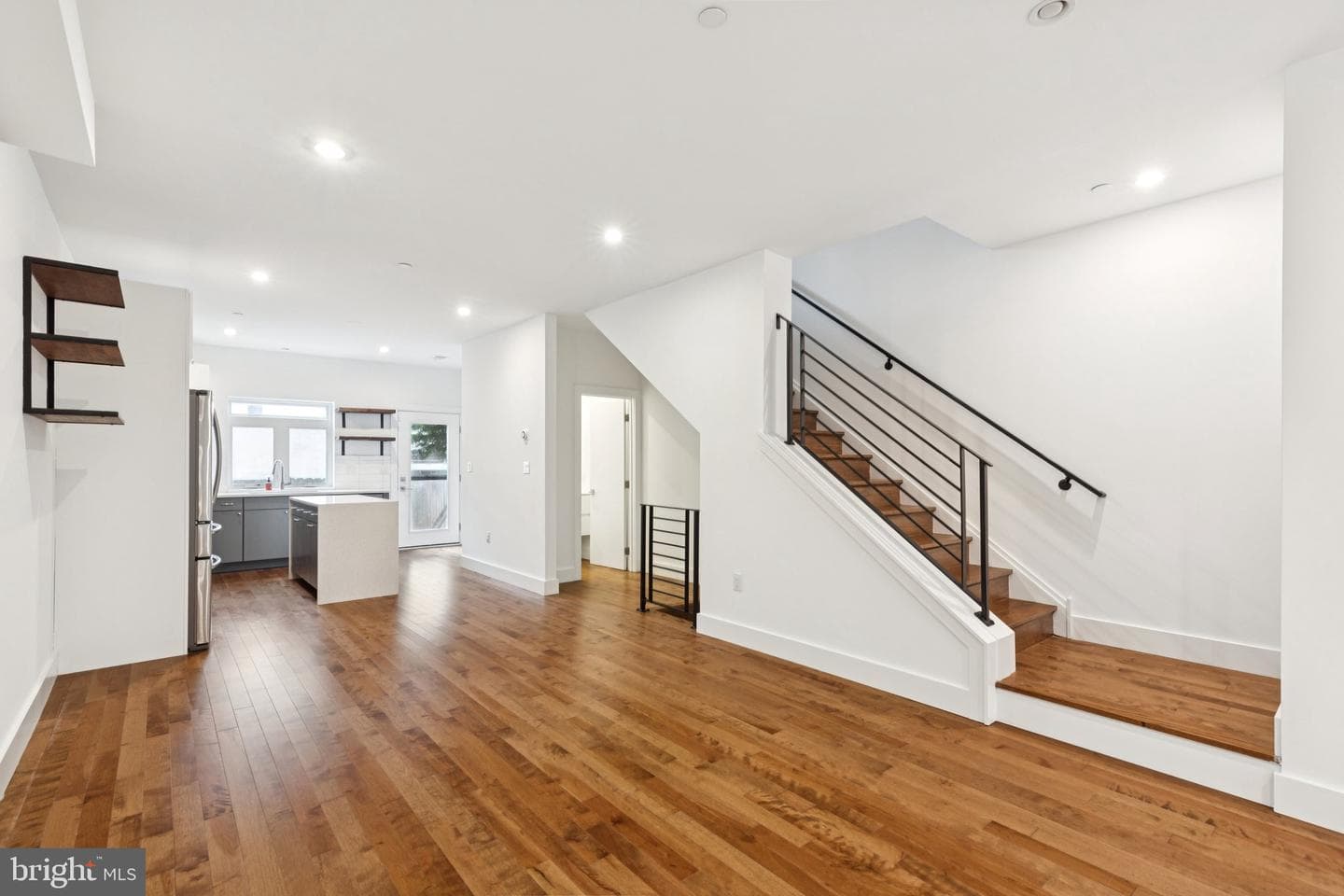 834 N Orkney Street photo 14