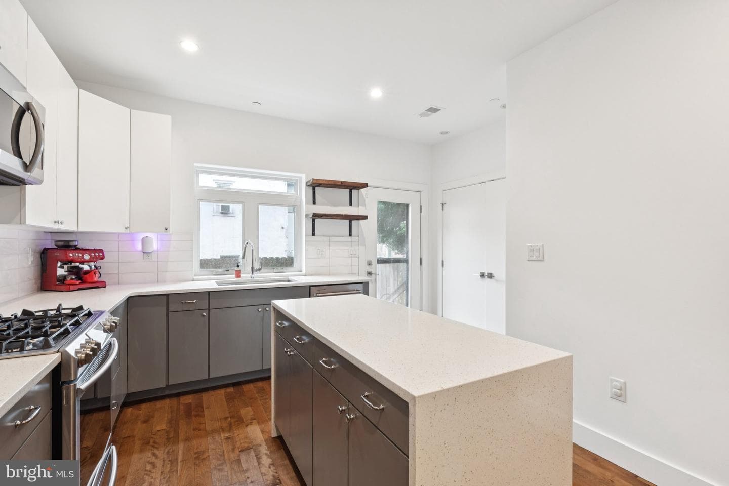 834 N Orkney Street photo 19