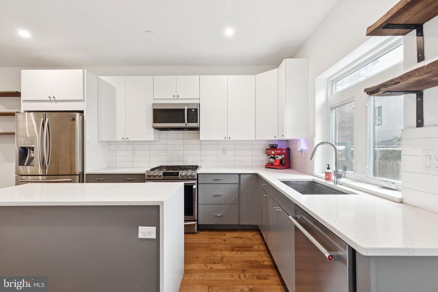 834 N Orkney Street photo 21