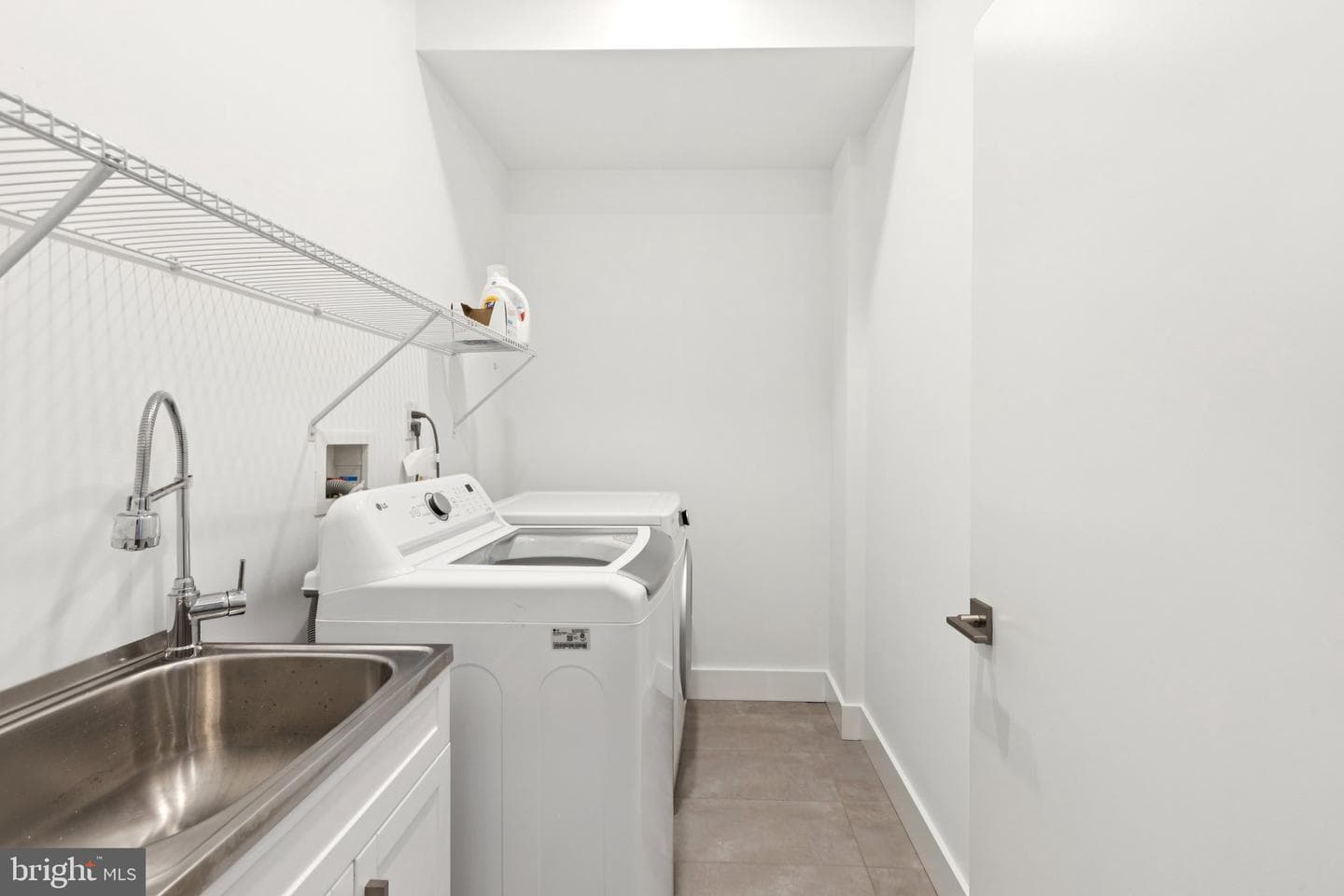 834 N Orkney Street photo 26