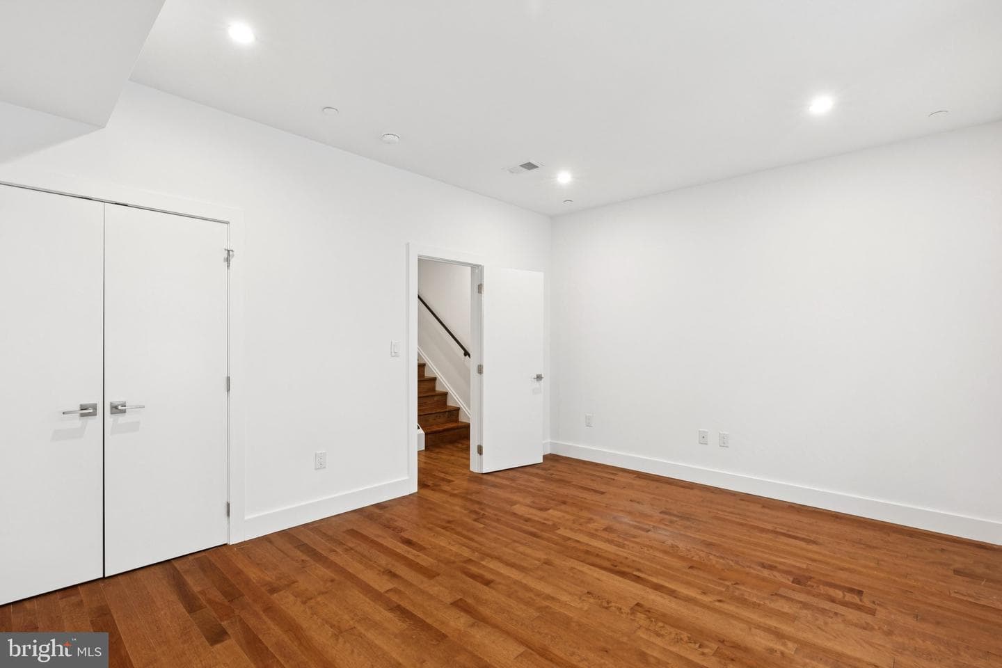 834 N Orkney Street photo 32