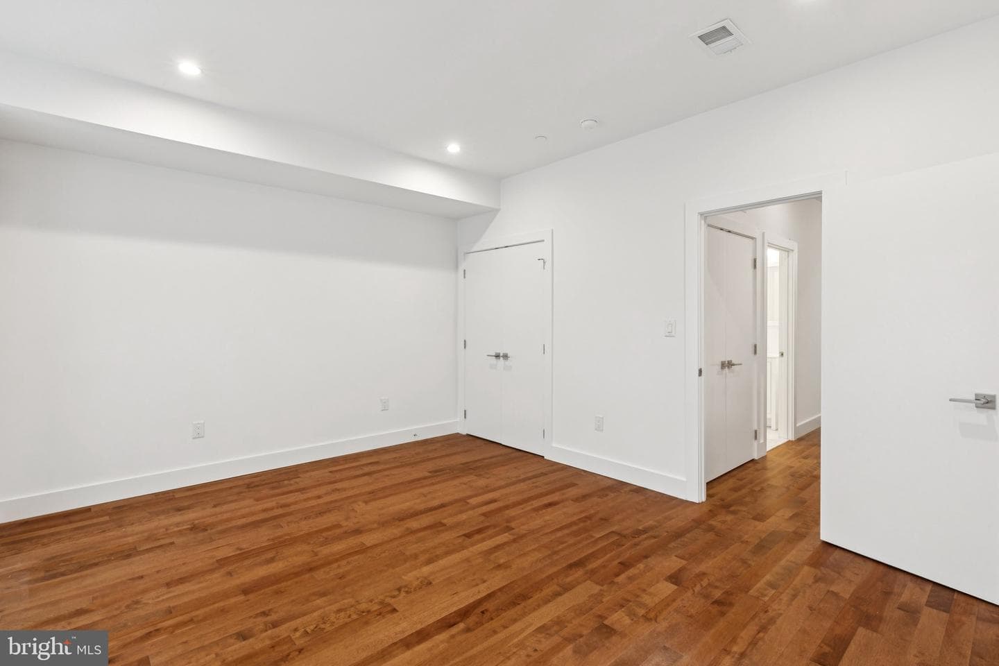 834 N Orkney Street photo 33