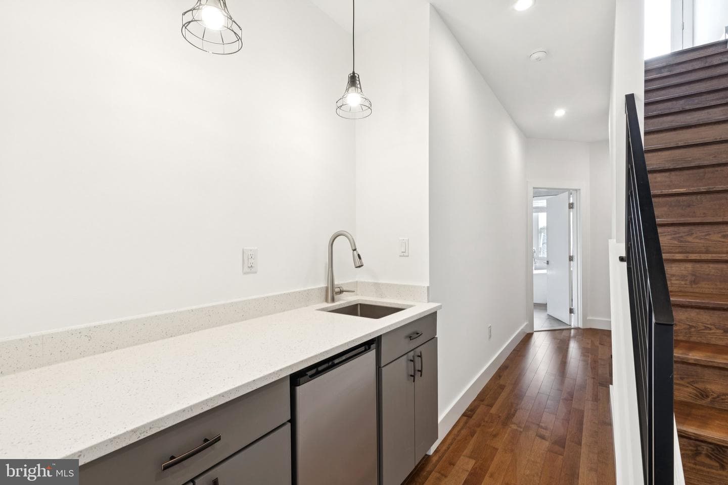 834 N Orkney Street photo 37