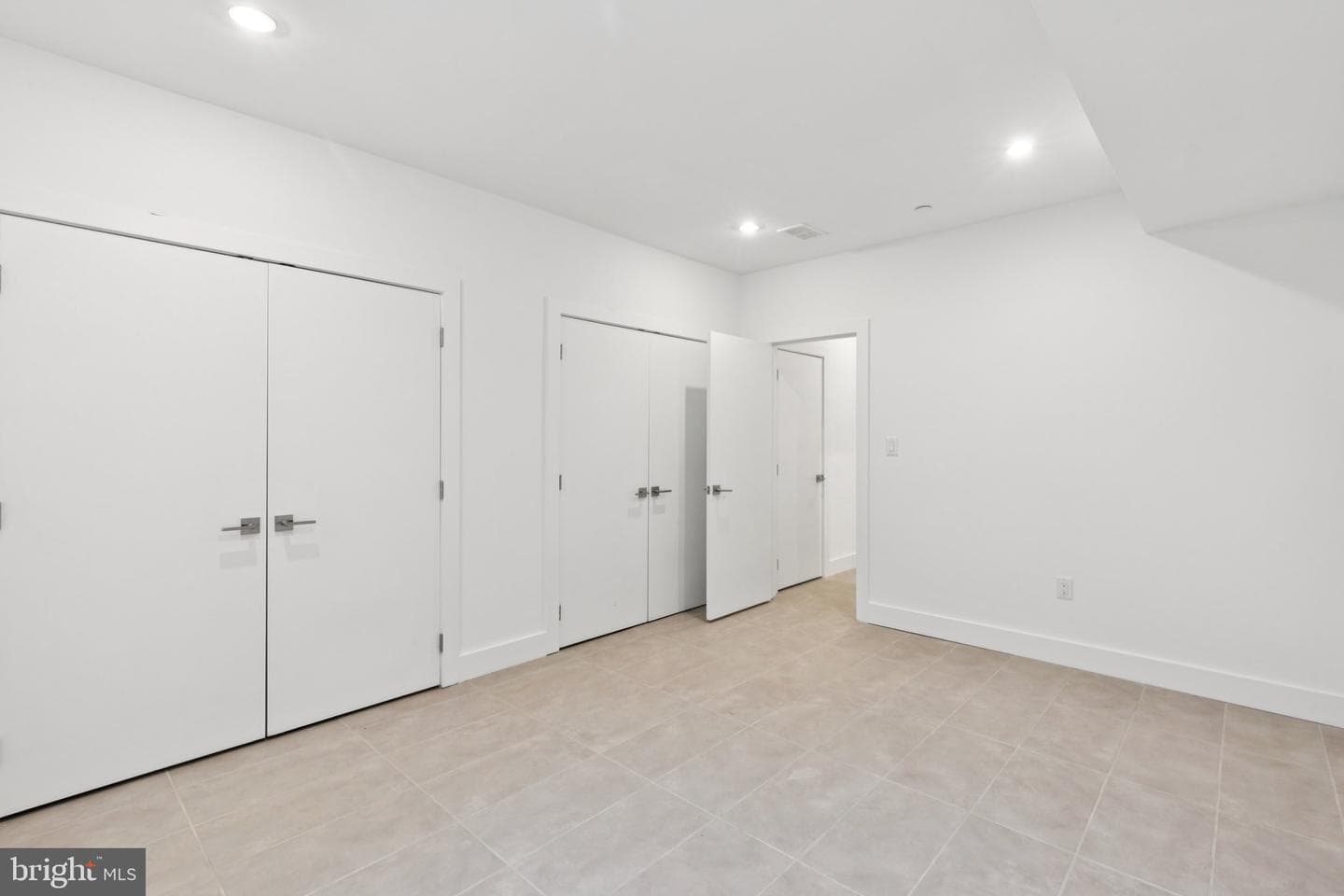 834 N Orkney Street photo 59