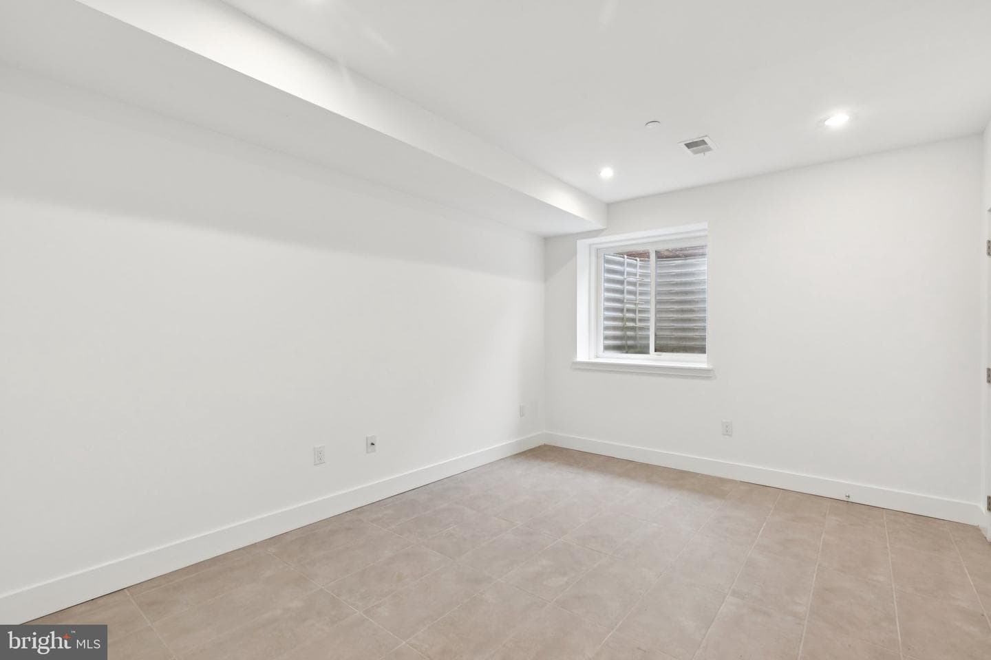 834 N Orkney Street photo 61
