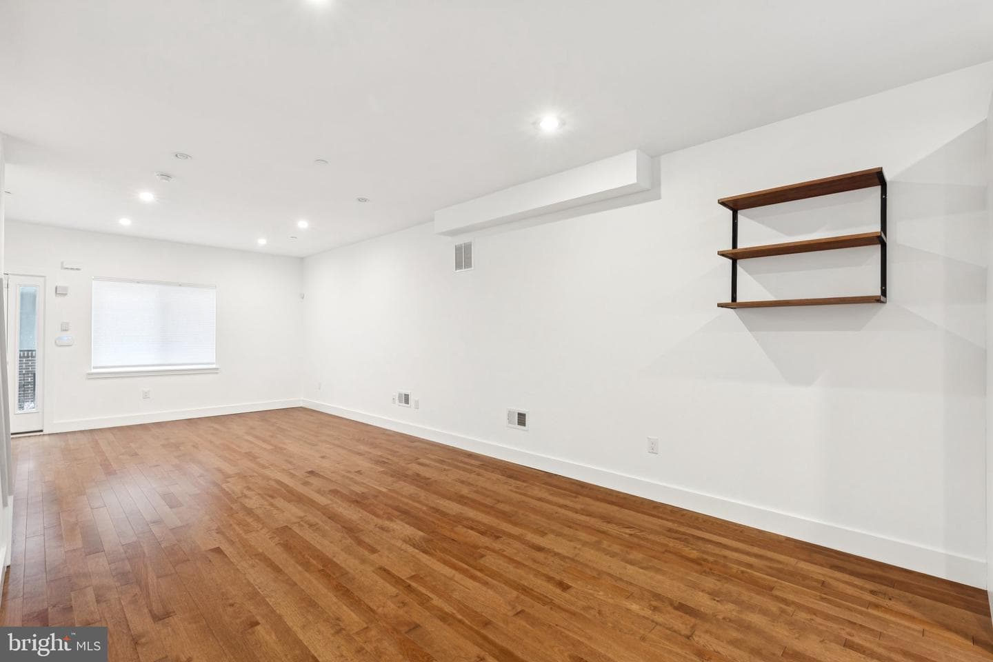 834 N Orkney Street photo 9