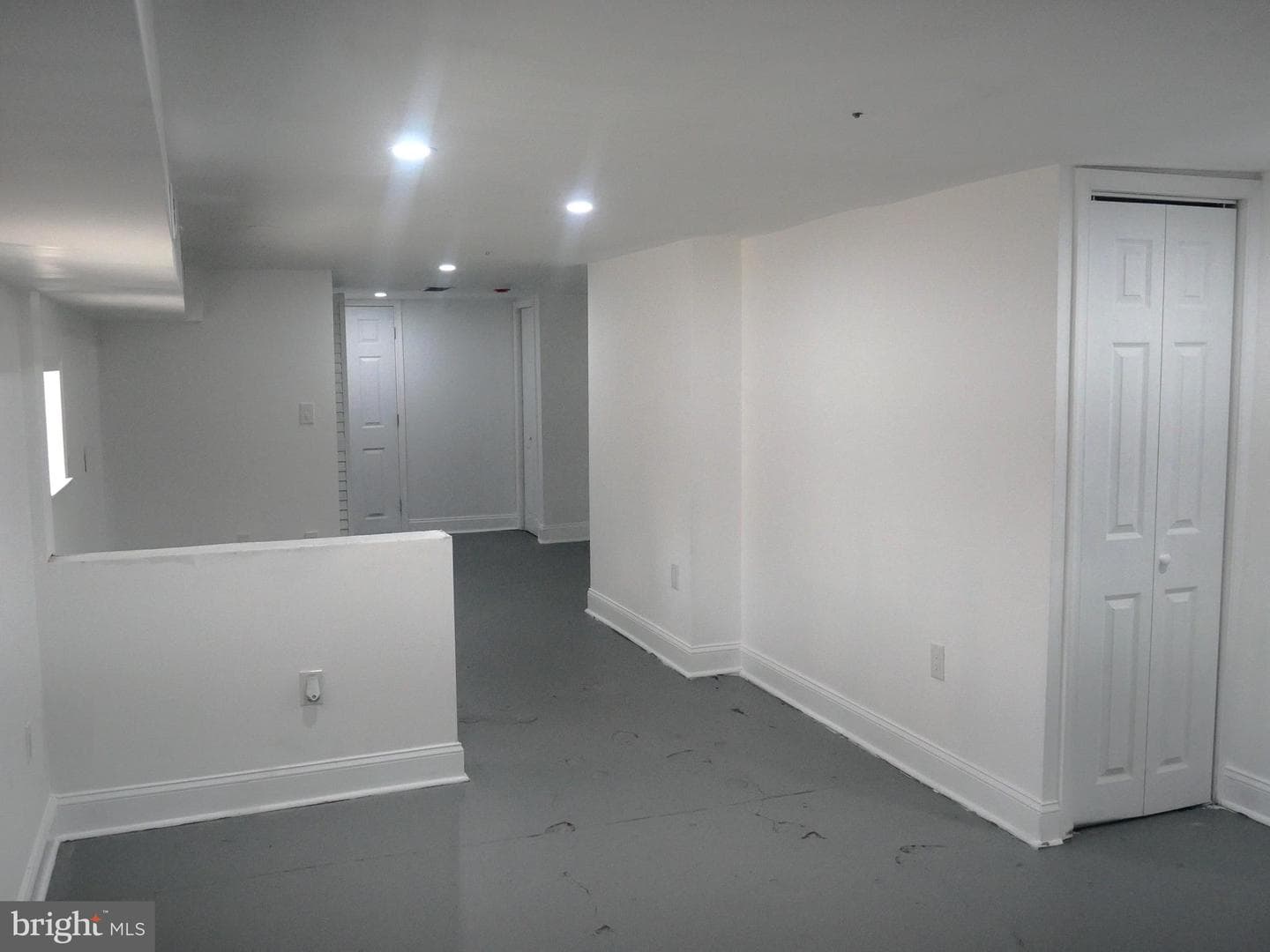 121 S Alden Street photo 25
