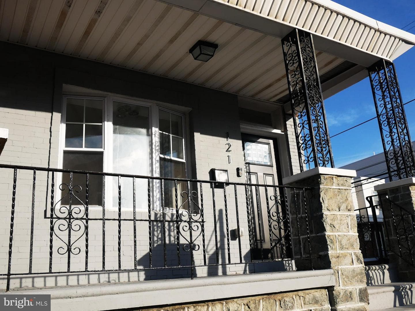 121 S Alden Street photo 6