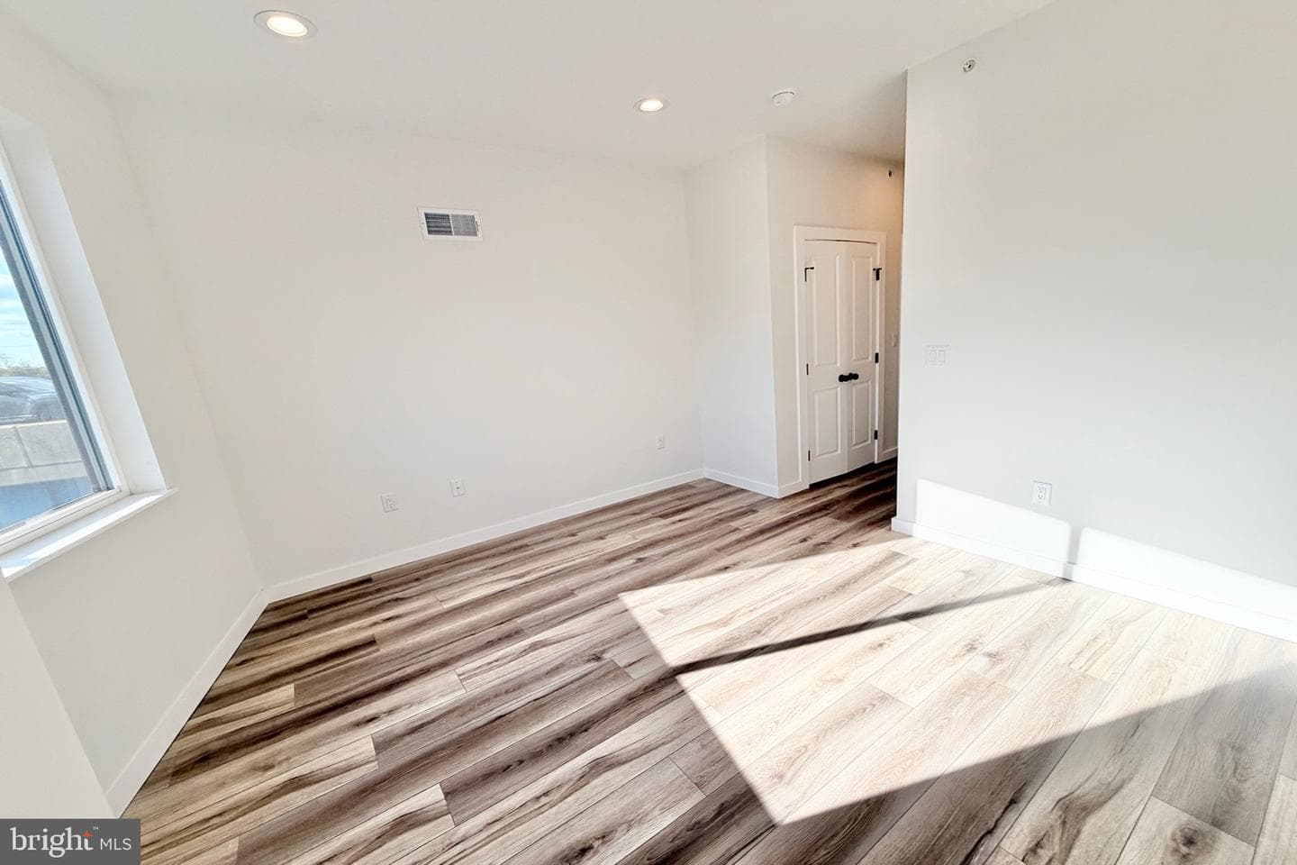 3221 Latona Street photo 13