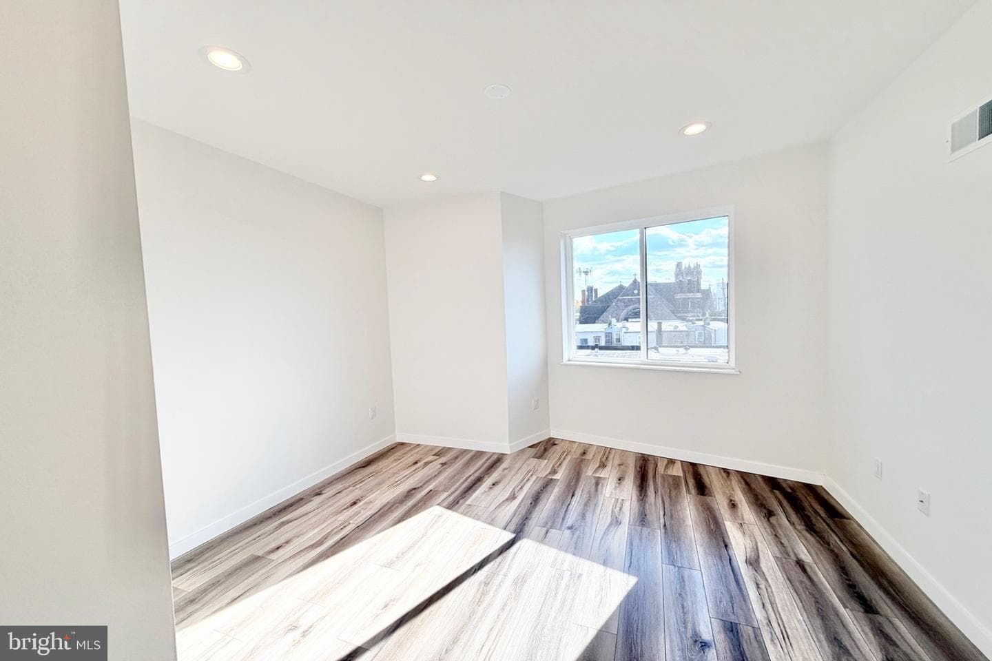 3221 Latona Street photo 15