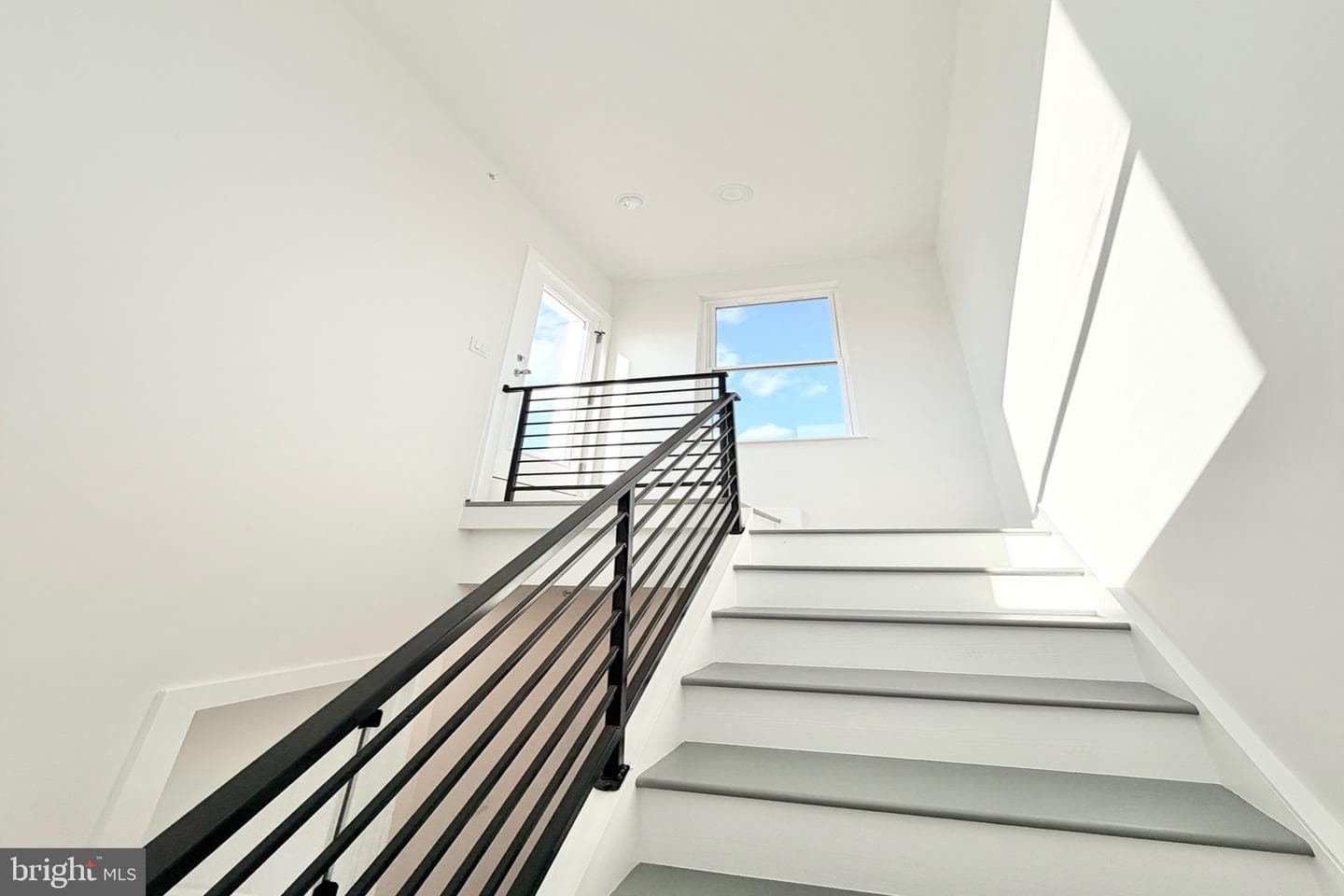 3221 Latona Street photo 23