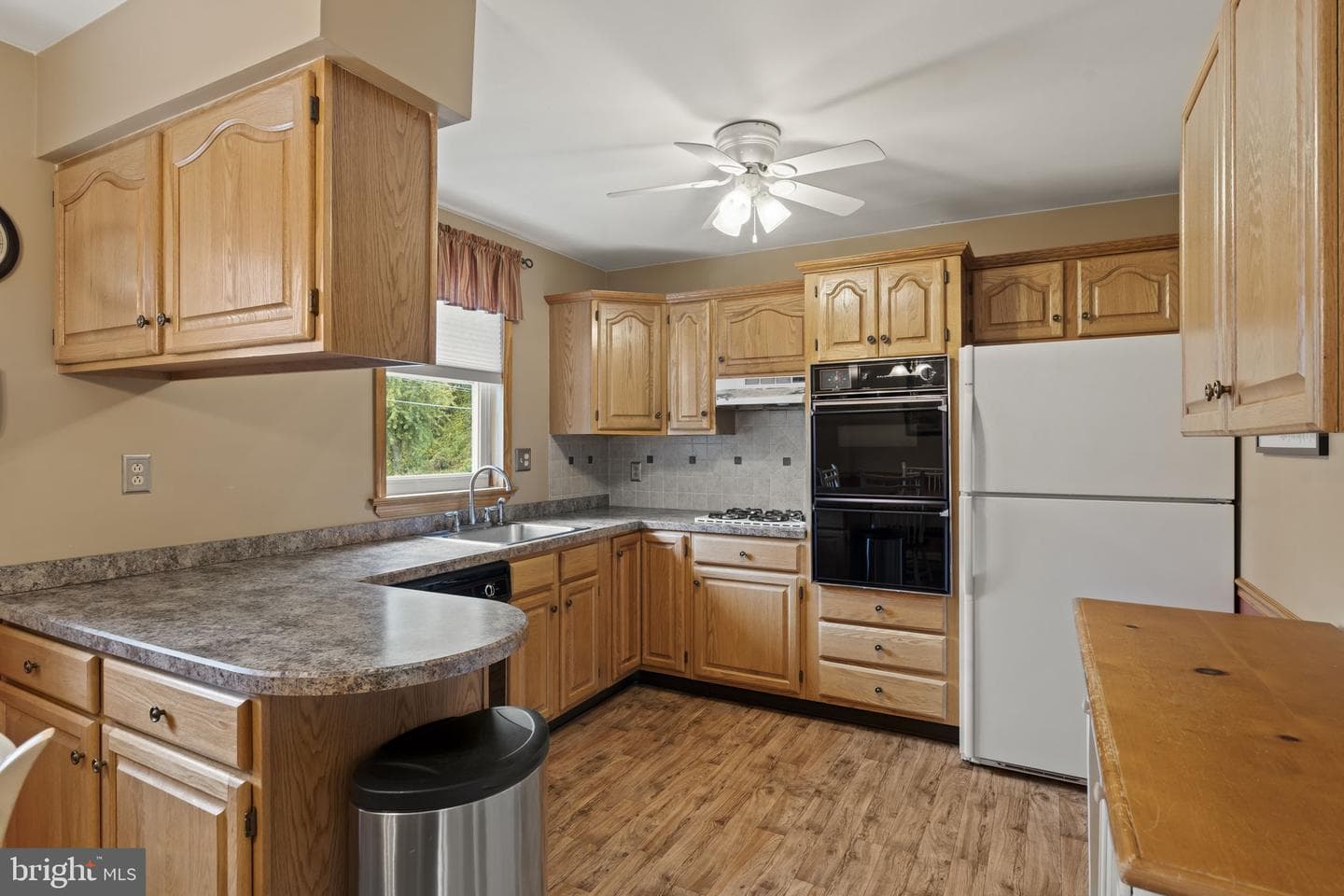 11902 Barlow Street photo 6