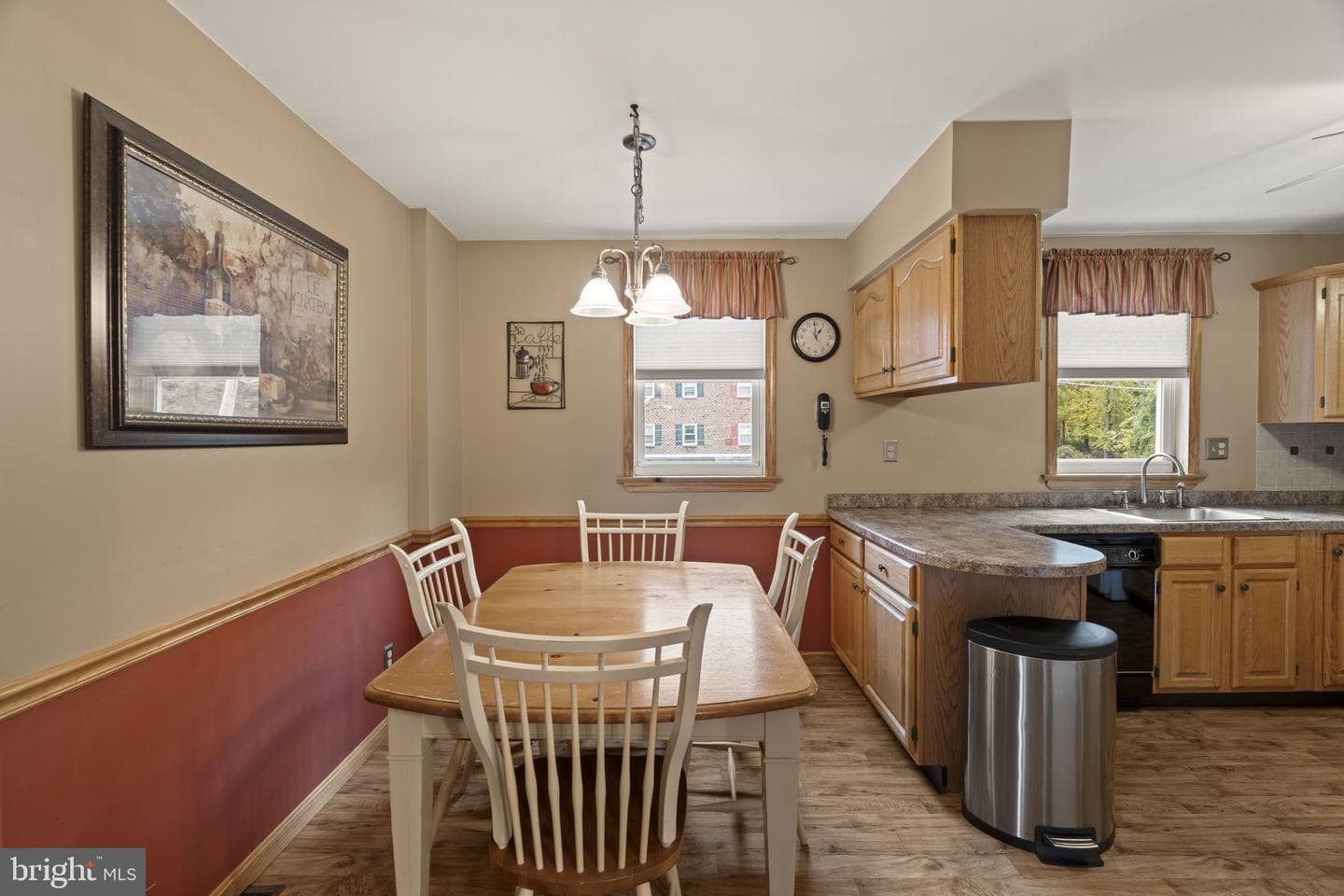 11902 Barlow Street photo 8