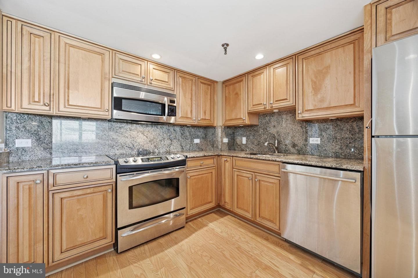 2001 Hamilton Street #p301 photo 11