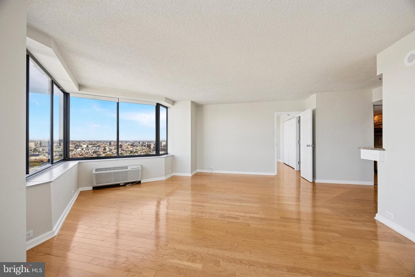 2001 Hamilton Street #p301 photo 4