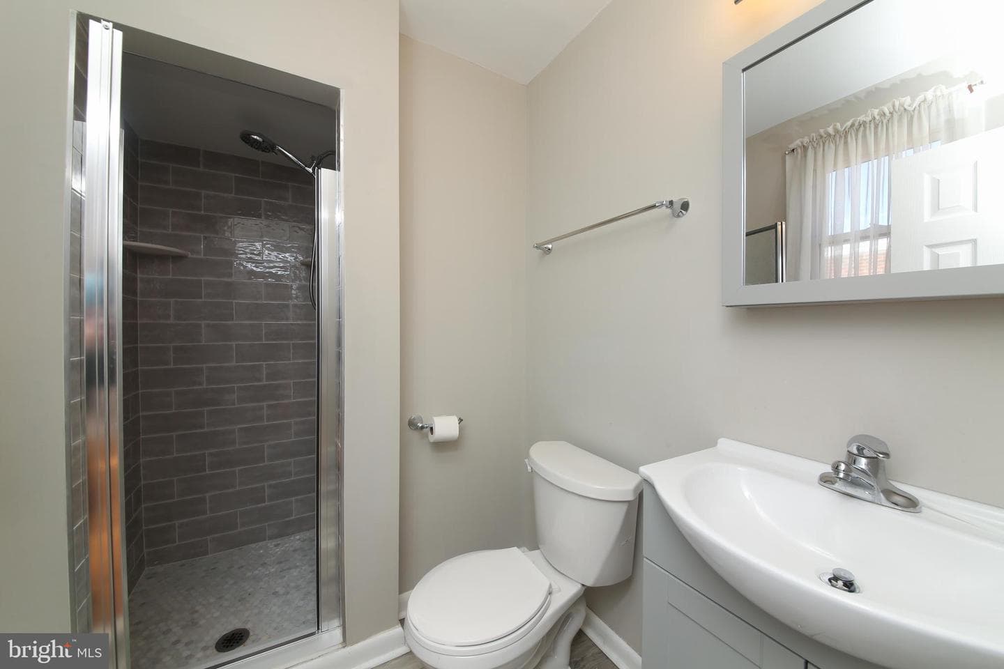 728 Kentwood Street photo 12
