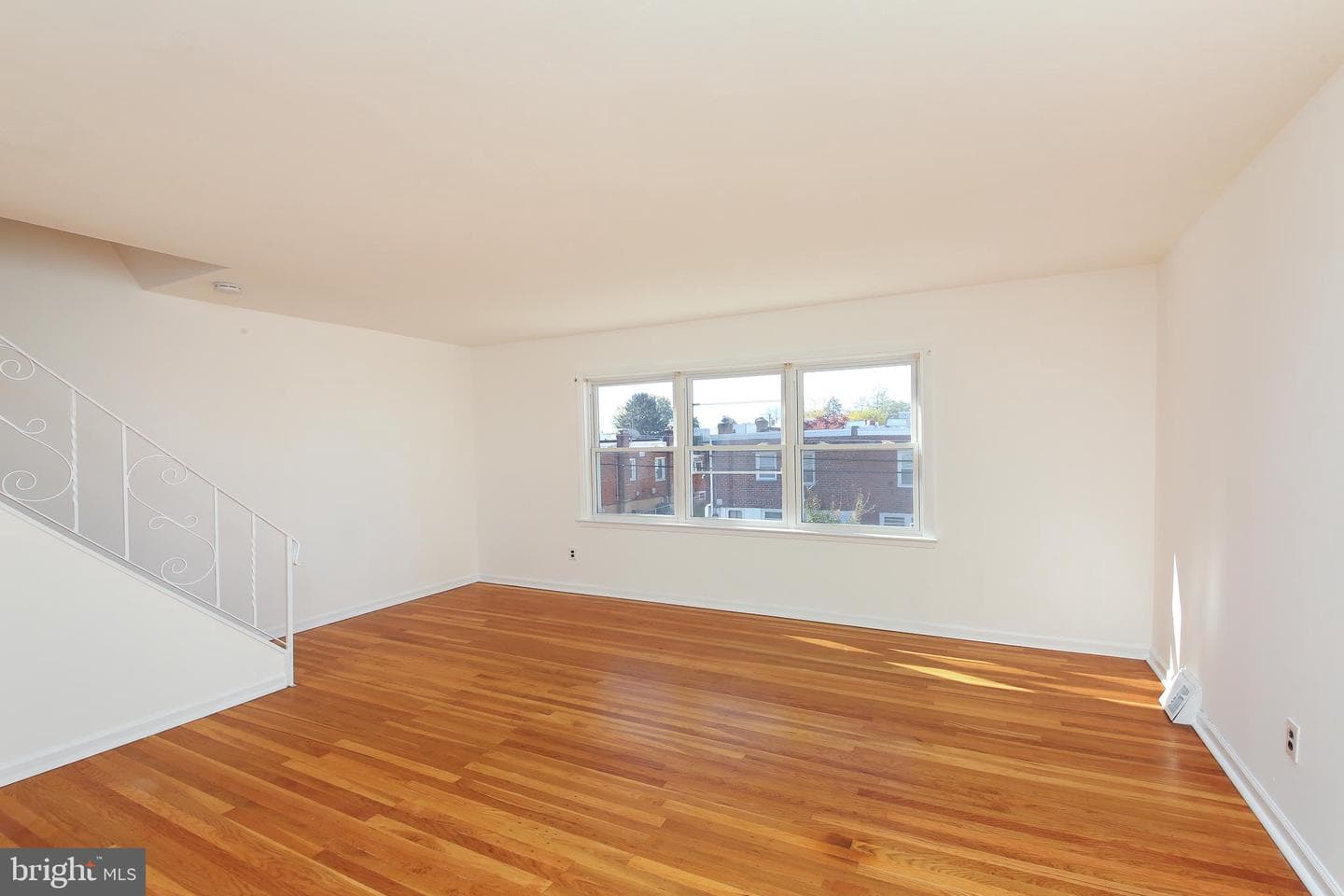 728 Kentwood Street photo 2