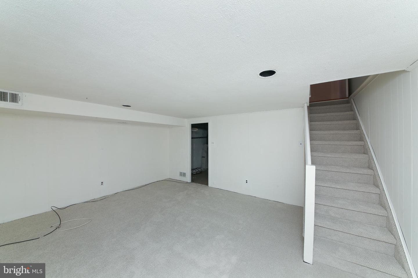 728 Kentwood Street photo 22