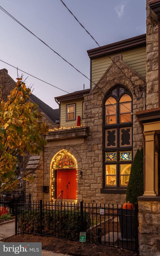 308 Monastery Avenue photo 6