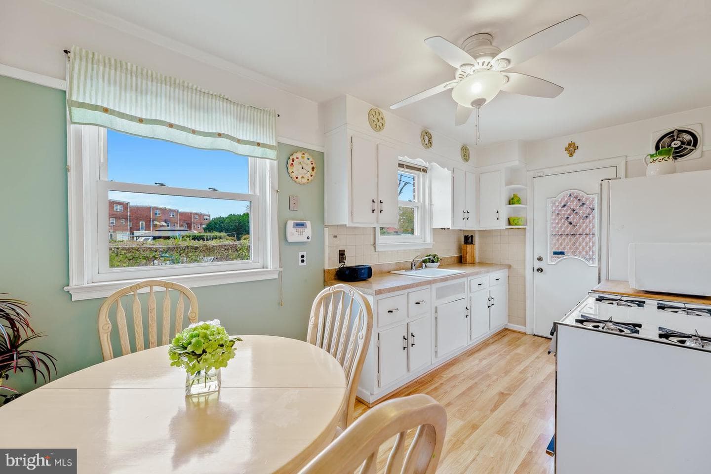 2818 Sandyford Avenue photo 6
