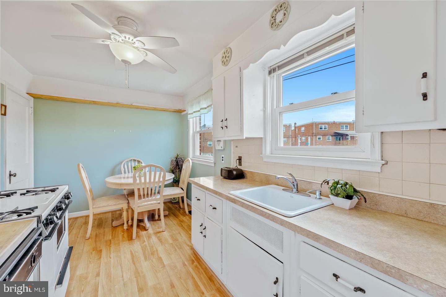 2818 Sandyford Avenue photo 8