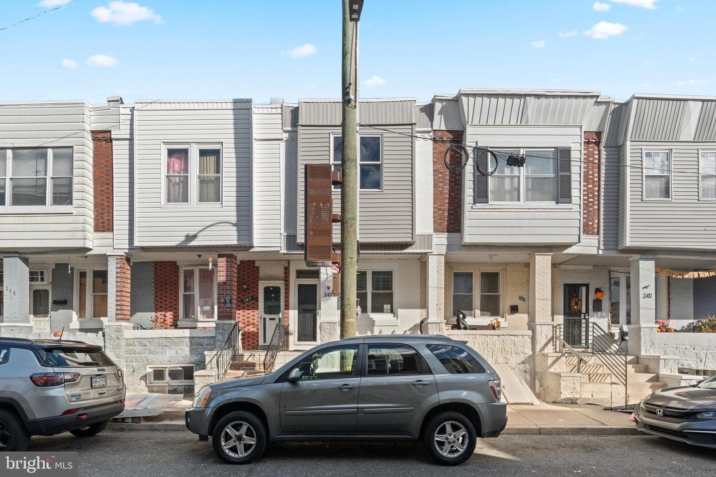 345 Roseberry Street photo 1