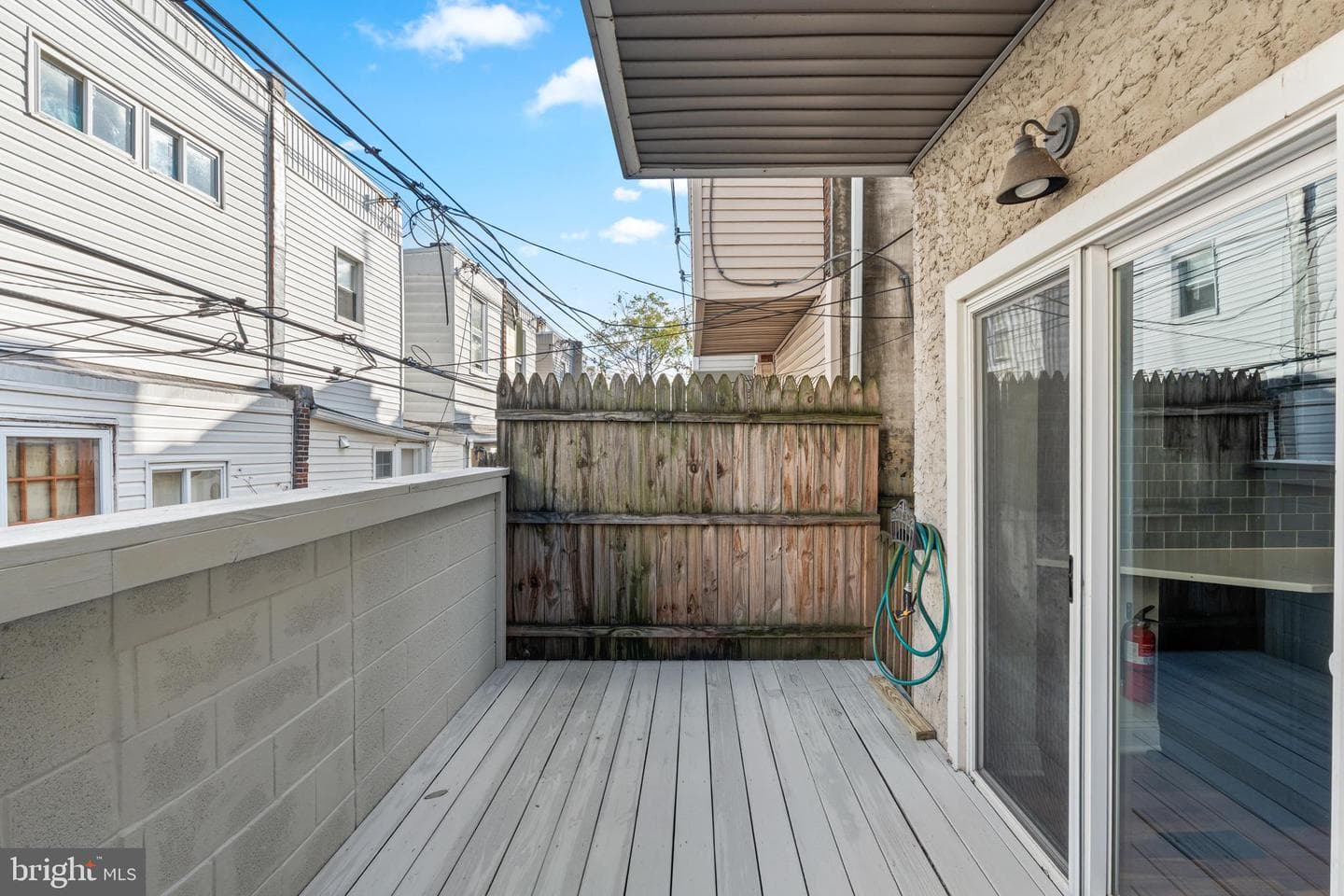 345 Roseberry Street photo 28