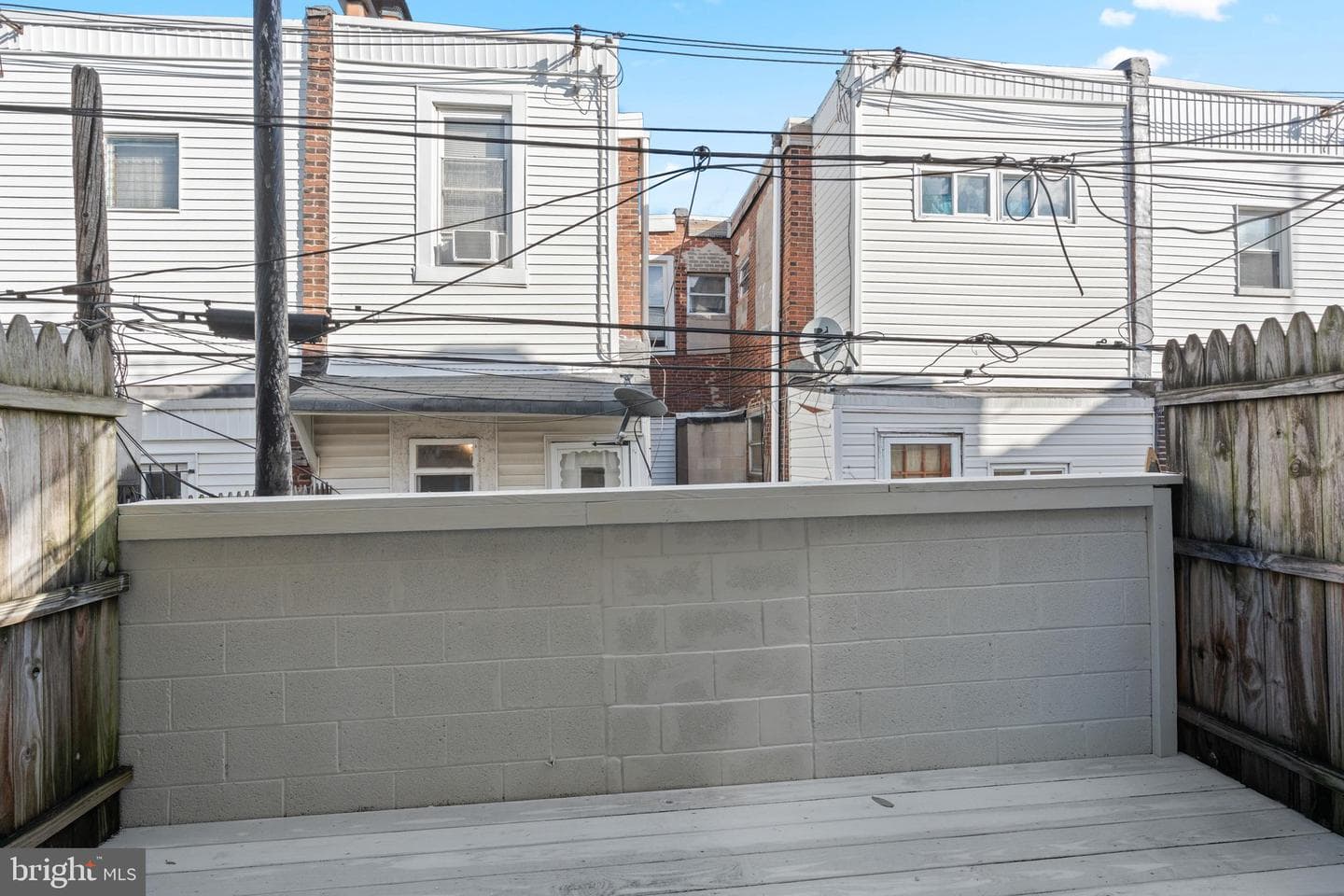 345 Roseberry Street photo 29