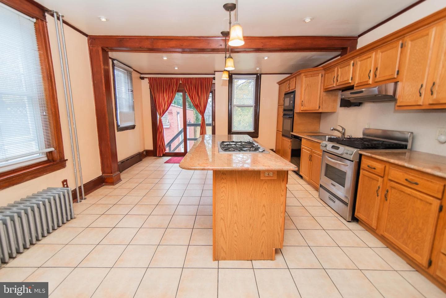 640 Levick Street photo 14