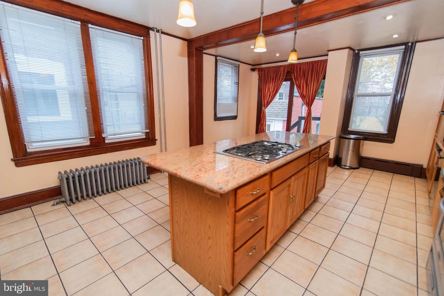640 Levick Street photo 16