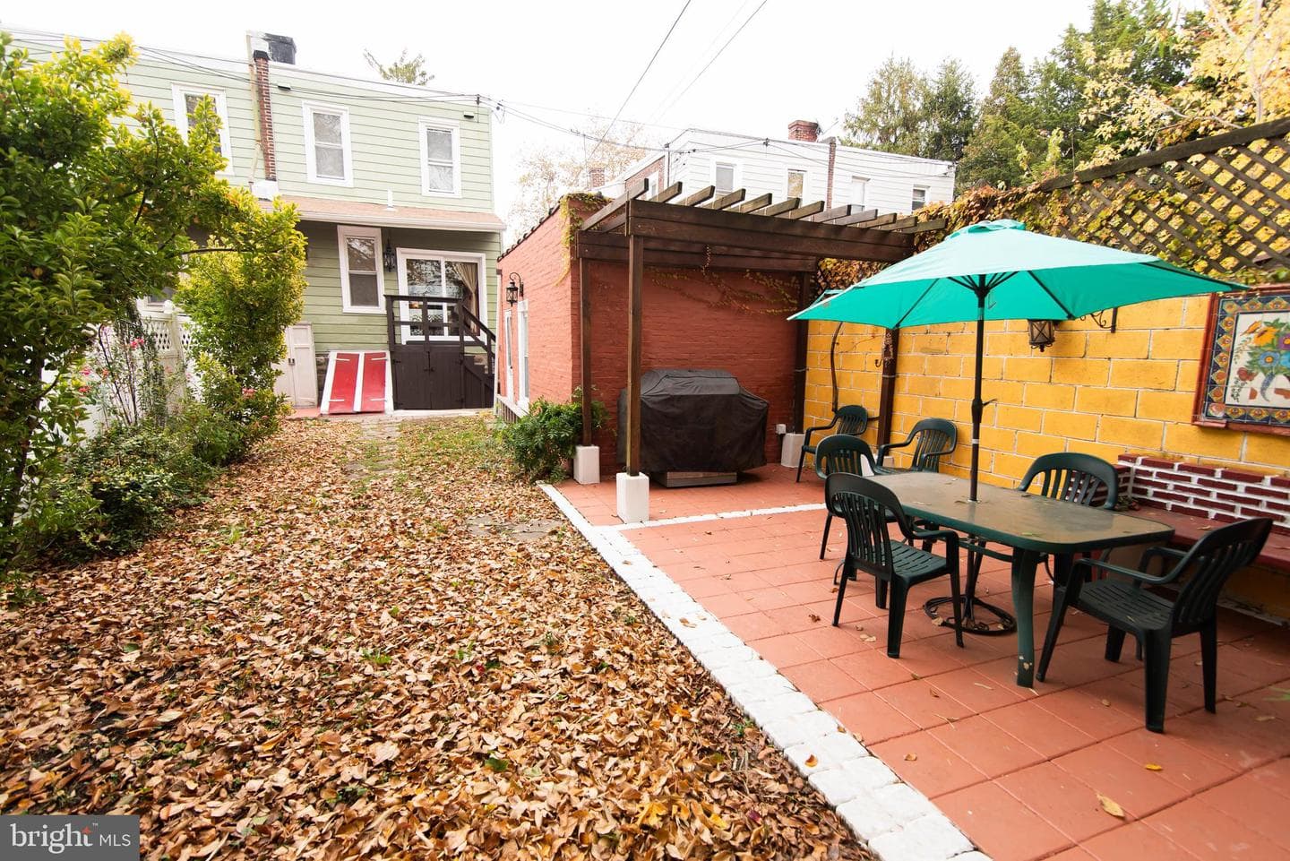 640 Levick Street photo 23