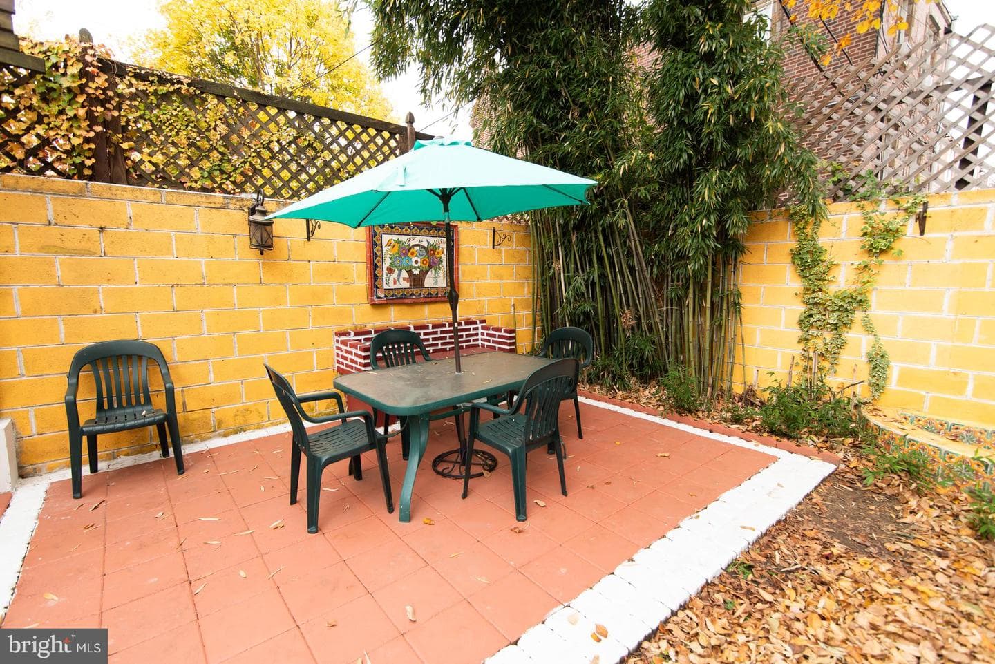 640 Levick Street photo 25
