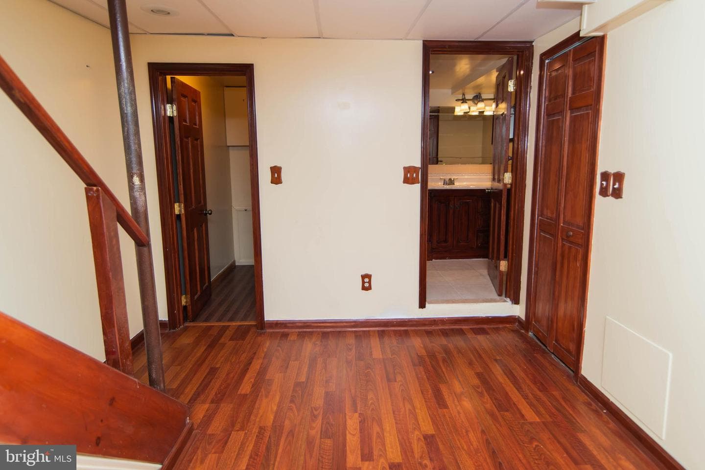 640 Levick Street photo 33