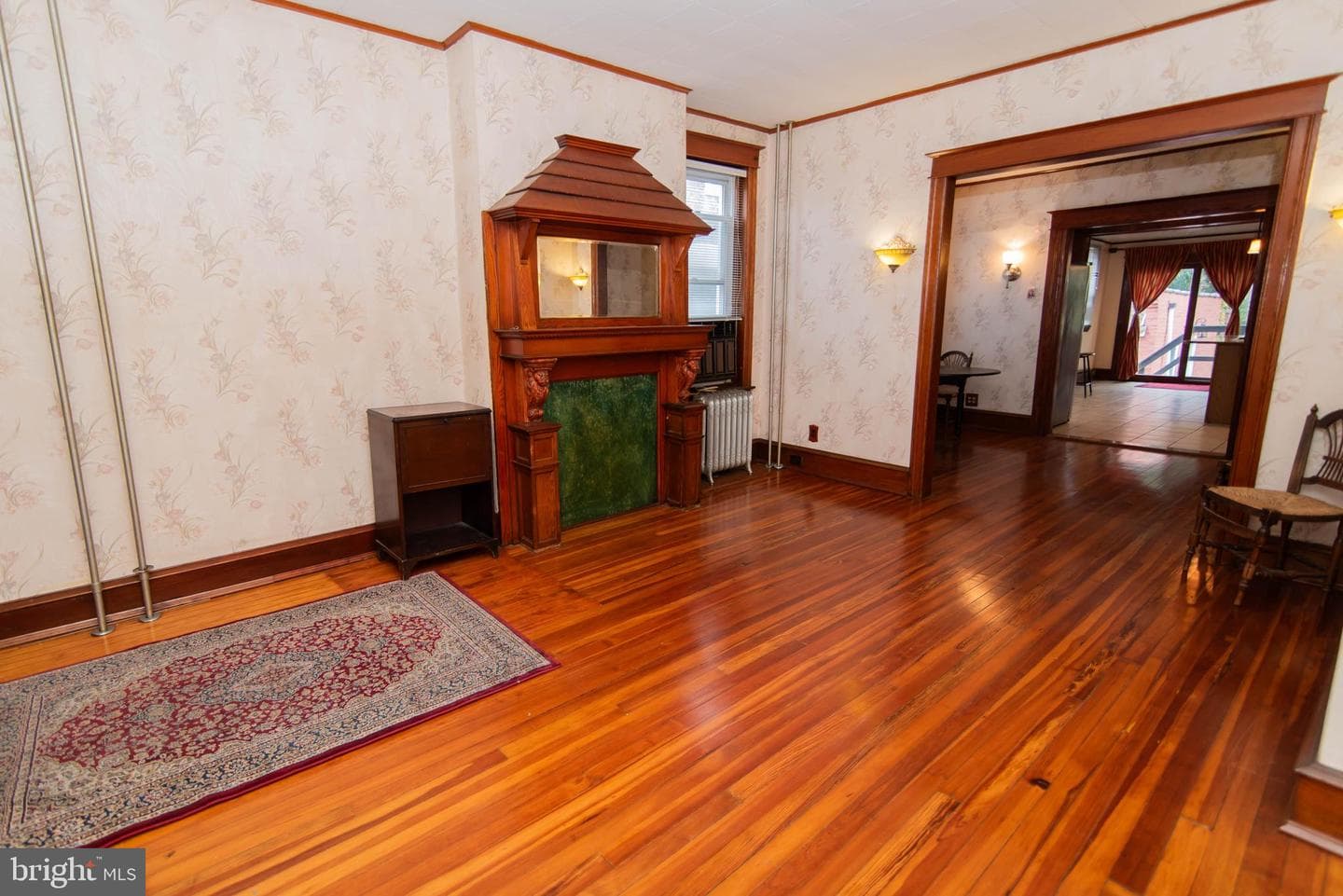 640 Levick Street photo 9