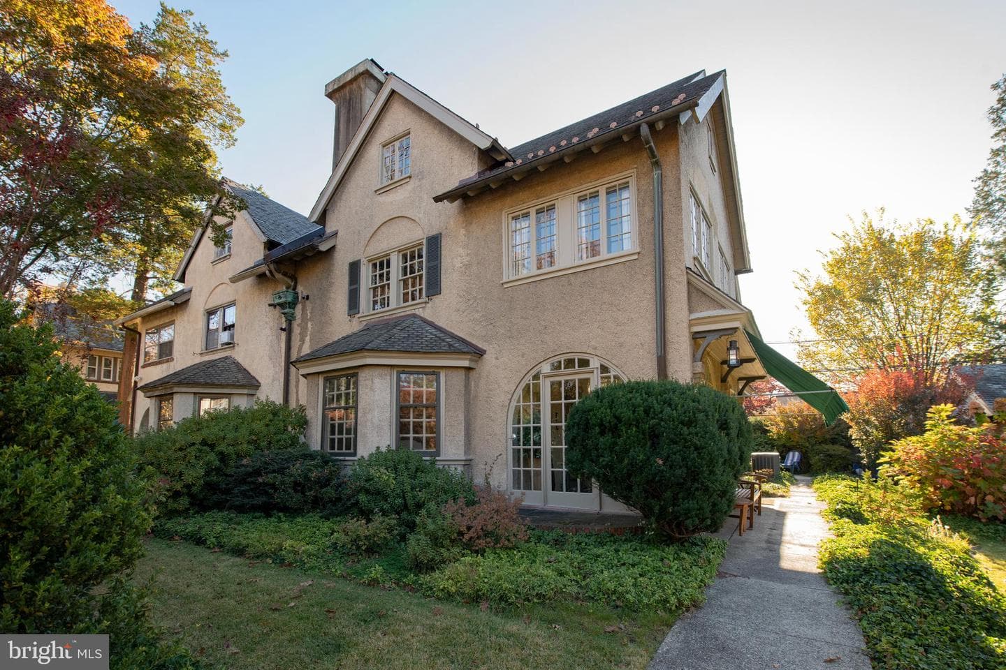 3122 W Penn Street photo 4