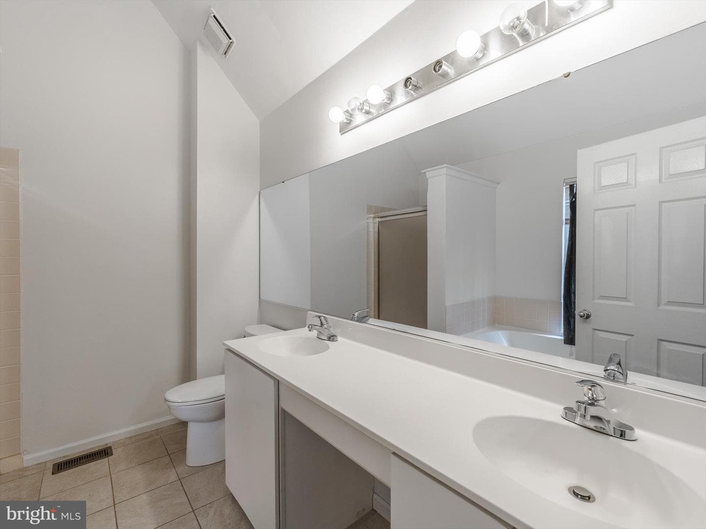 6710 Cinnamon Drive photo 20