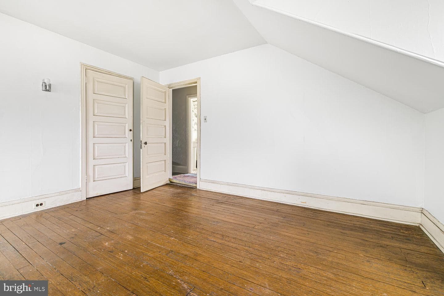 3001 W Queen Lane photo 30