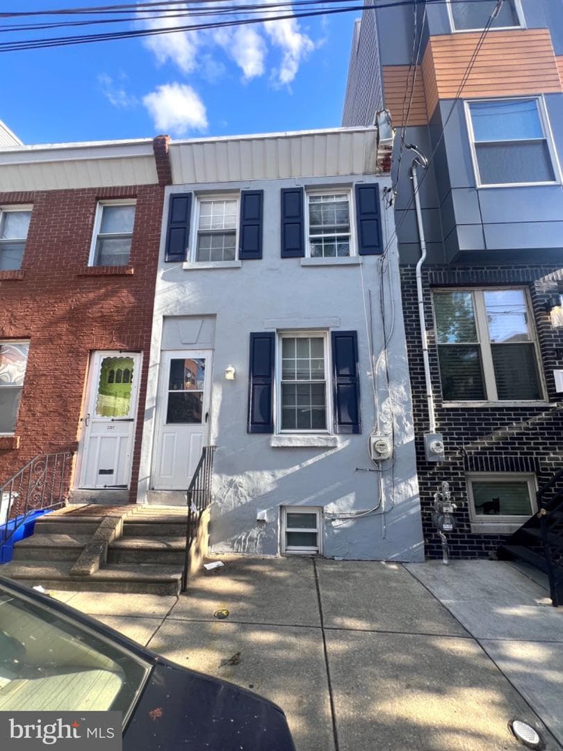 2205 Belgrade Street photo 1