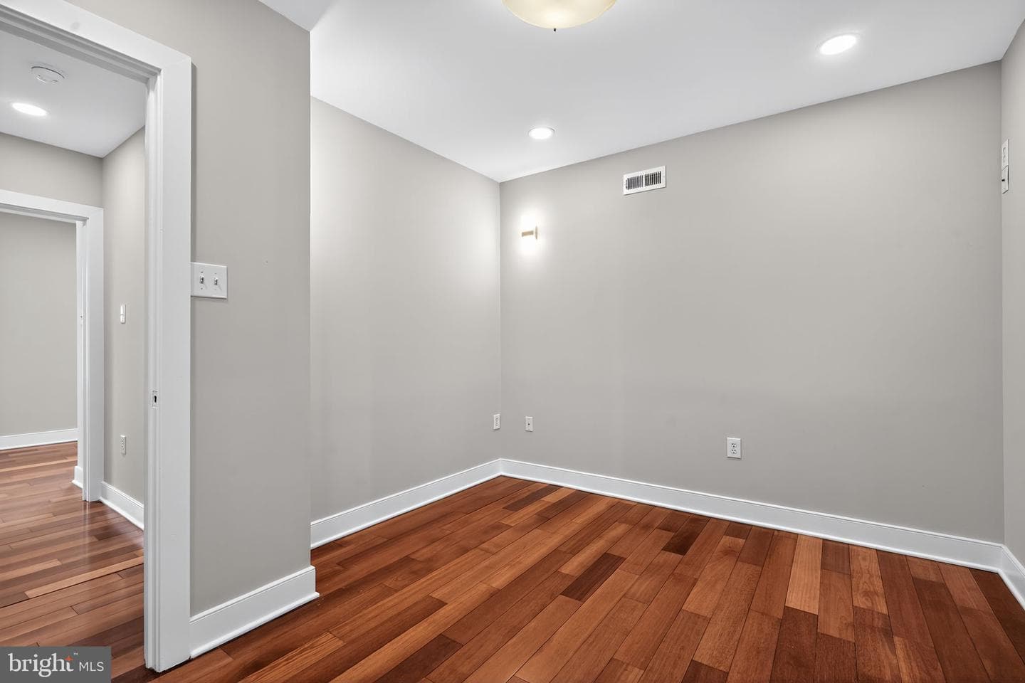 1730 S Orianna Street photo 8