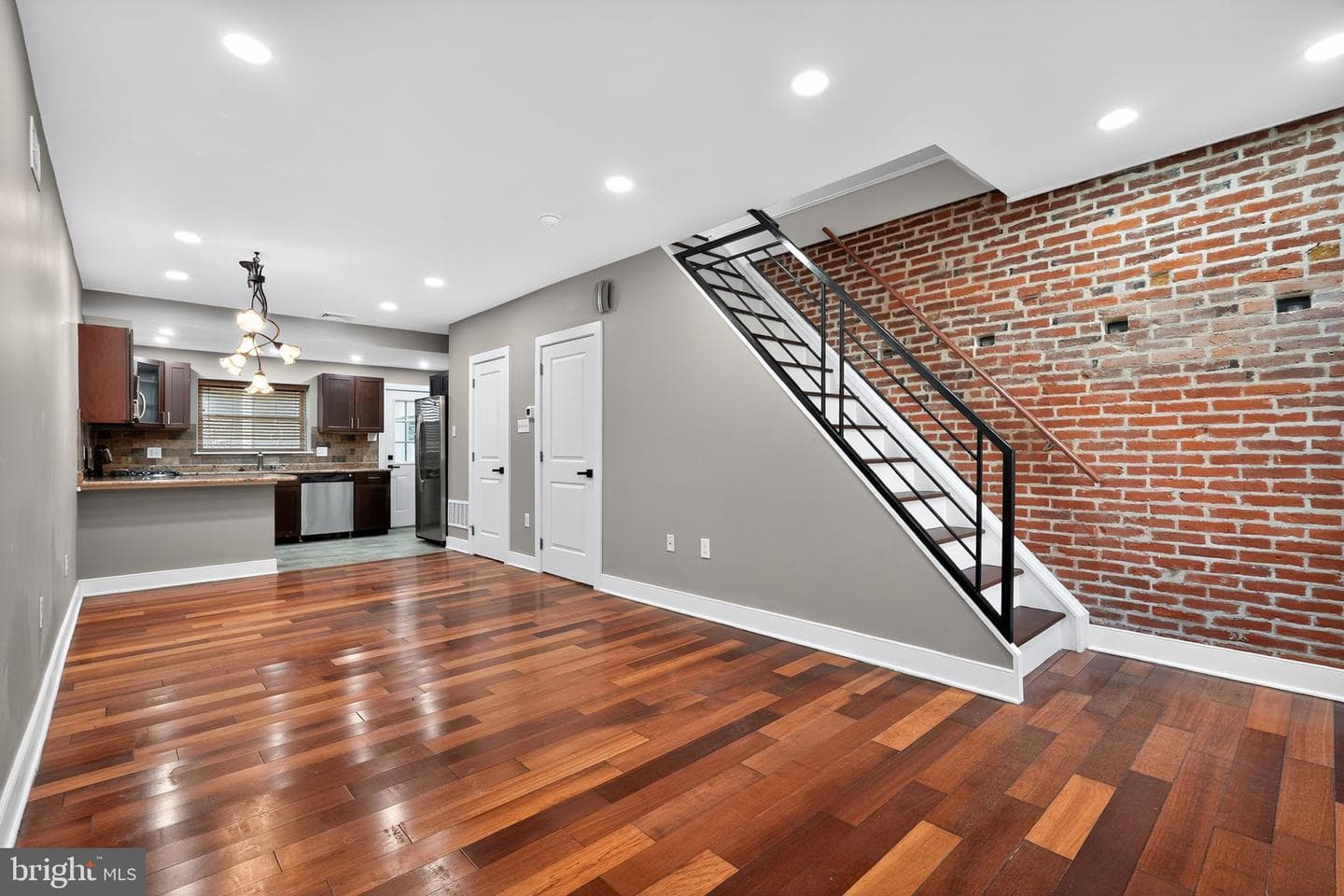 1730 S Orianna Street photo 9
