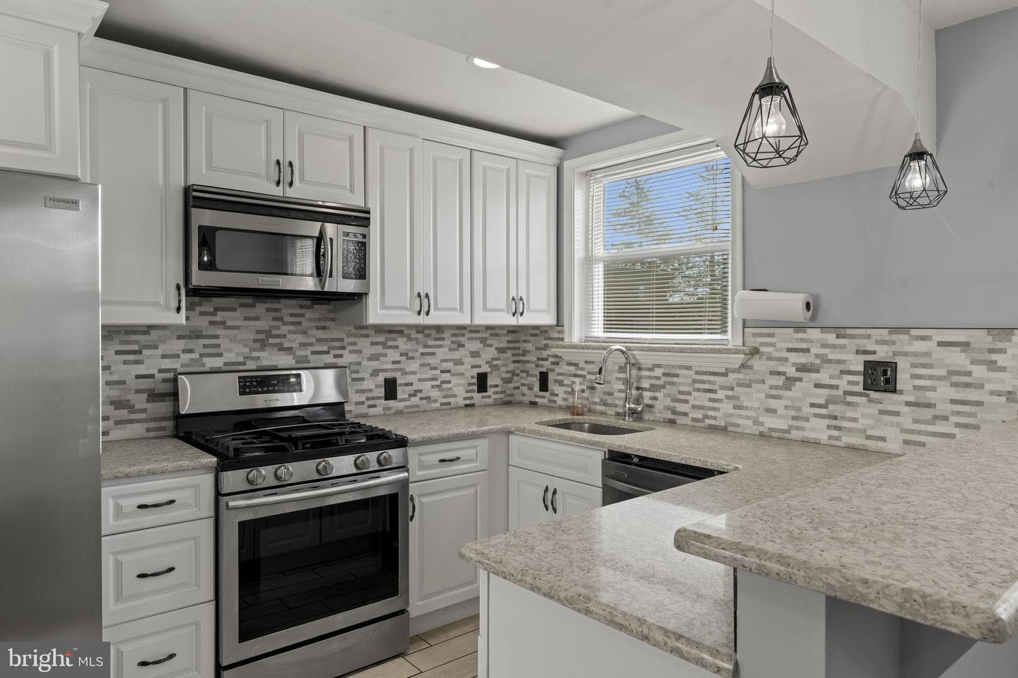 3348 Ashville Street photo 9