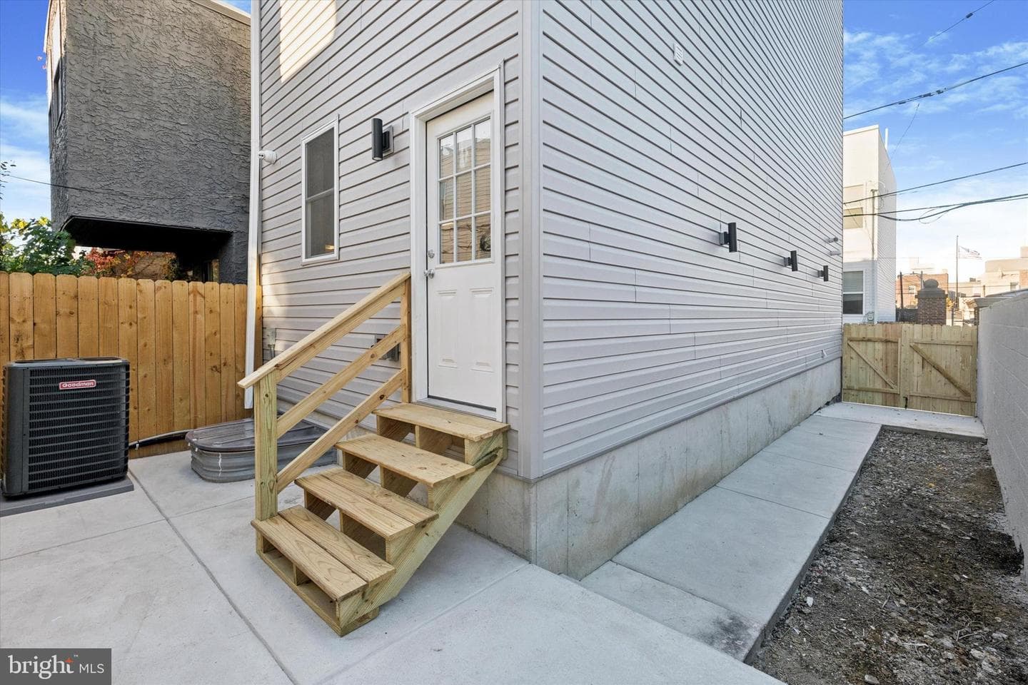 408-410 Cantrell Street photo 6