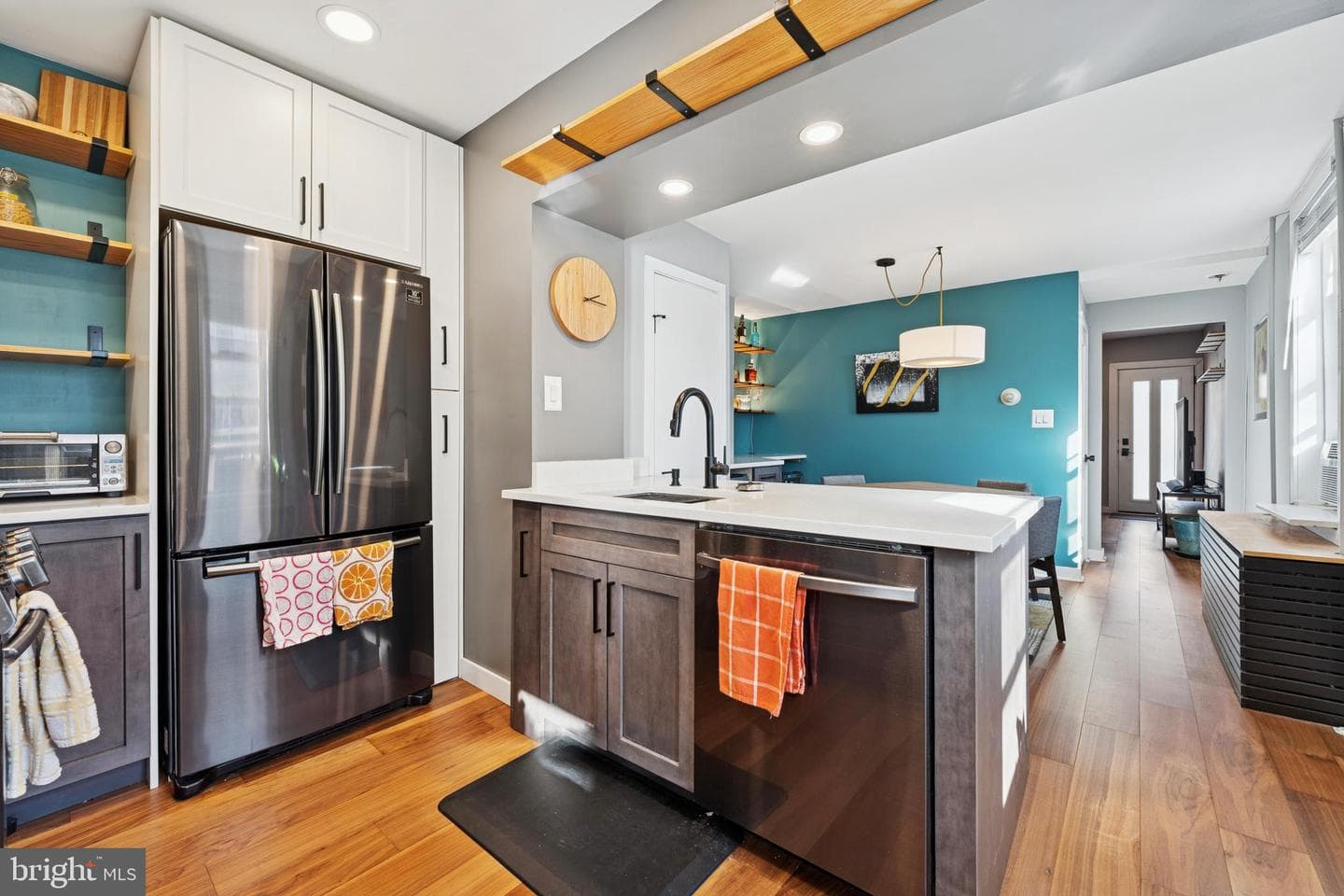 2366 E Fletcher Street photo 11